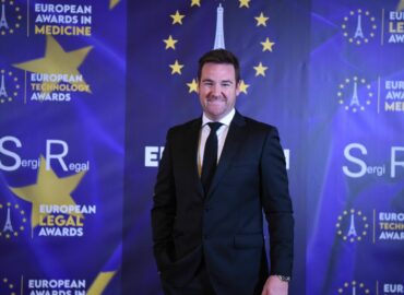 El Dr. Soler recibe el premio European Awards in Medicine 2023 en la especialidad de Traumatología