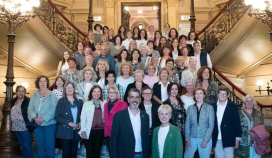 Homenaje a enfermeras de Gipuzkoa y reivindicación del rol esencial de la profesión en el acto del COEGI con motivo del Día Internacional