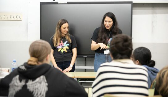 Fitch Ratings y United Way impulsan la formación STEM con sesiones de robótica en el Colegio Padre Marina de Puente de Vallecas y en la Escola Ciutat Comtal de Barcelona