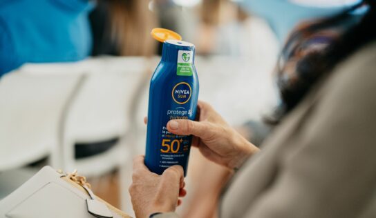 El 96% de los españoles considera indispensable proteger la piel del sol, según un estudio de NIVEA SUN