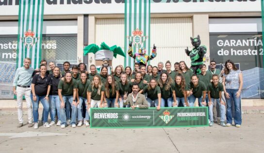 Social Energy y El Real Betis Féminas renuevan su energía en una visita cargada de emoción