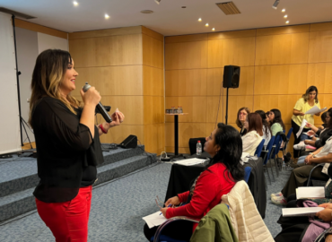 Adela Gall destaca en el Congreso ‘Plenitud en Su Gracia’, impulsando el crecimiento personal de más de 200 mujeres