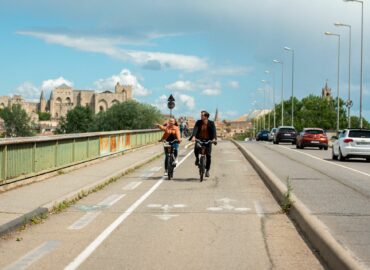 Las bicicletas compartidas adoptan la IA para reducir la contaminación local en las ciudades medianas