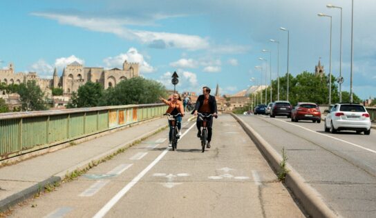 Las bicicletas compartidas adoptan la IA para reducir la contaminación local en las ciudades medianas