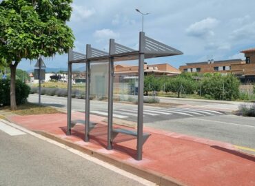 Martin Mena destaca la importancia de las marquesinas de autobús en la movilidad urbana