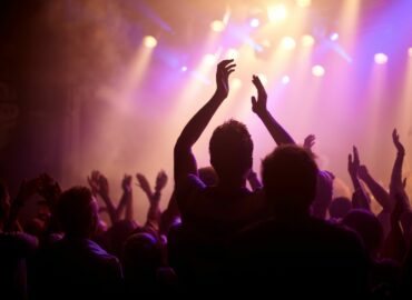 El 60% de los encuestados va a regalar entradas para eventos estas Navidades, según Allianz Partners
