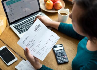 Redkom declara sobre los nuevos plazos y datos relacionados con la factura electrónica en España