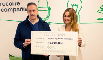 Cheque solidario para impulsar la lucha Contra el Cáncer en Álava