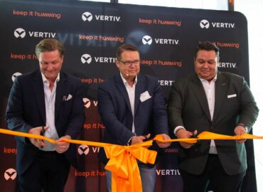 Impulsando la infraestructura crítica mediante el talento: Vertiv inaugura un nuevo centro Vertiv Academy en Frankfurt