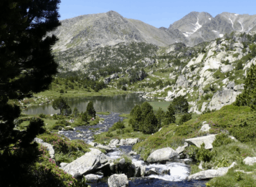 Las salidas guiadas al Bac de Llívia, una propuesta veraniega para descubrir el corazón de la Cerdanya