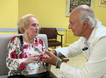 Dr.Manuel de la Peña: «La vida es un tango y hay que bailarlo como venga» como Esperanza Cortiñas de 108 años