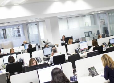 Konecta defiende la escucha activa para fortalecer la relación con el cliente