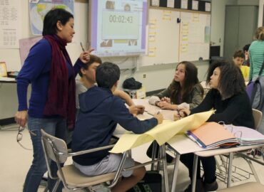 Los tutores piden que la IA se enseñe en las escuelas mientras otras asignaturas pierden relevancia
