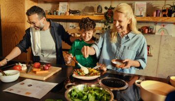 Cenas en peligro de extinción: HelloFresh anima a recuperar el hábito en 21 días