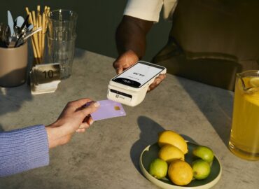 SumUp lanza Terminal: TPV, punto de venta y gestión de pedidos en un único dispositivo