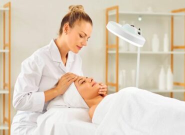 Formación Universitaria impulsa la preparación para el FP Preparatorio de Técnico Medio en Estética y Belleza