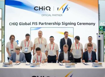CHiQ refuerza su compromiso con el deporte con su apoyo a la Copa del Mundo de Saltos de Esquí de la FIS