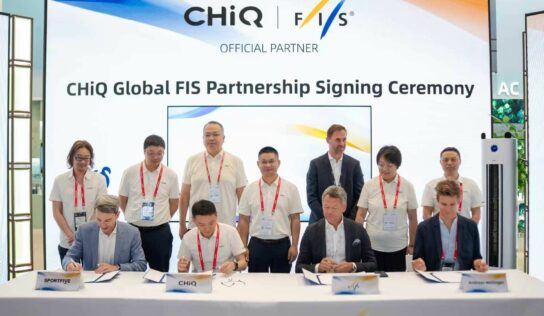 CHiQ refuerza su compromiso con el deporte con su apoyo a la Copa del Mundo de Saltos de Esquí de la FIS