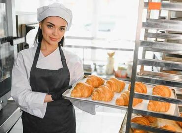 Formación Universitaria presenta el FP Preparatorio de Técnico Medio en Panadería, Repostería y Confitería