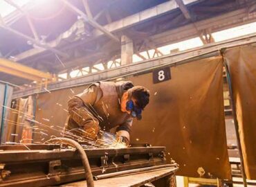 Formación Universitaria potencia la preparación para el Técnico Medio en Soldadura y Calderería