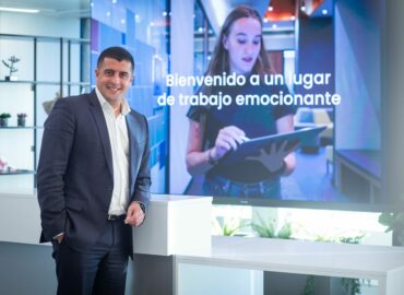 Konecta y CrewAI se unen para transformar las operaciones de CX con IA agéntica