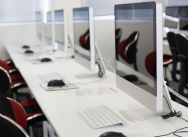 ¿Por qué es importante el mantenimiento informático en colegios?