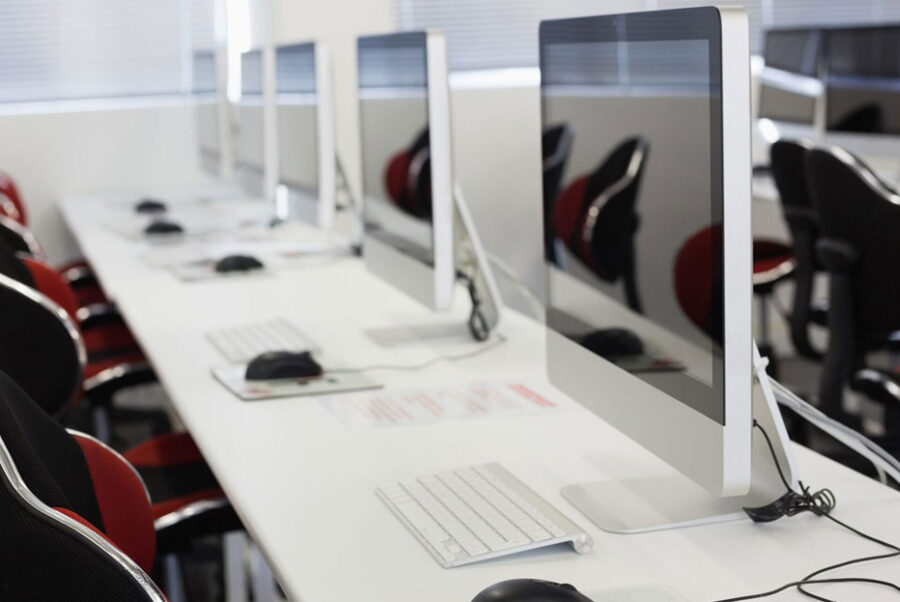 ¿Por qué es importante el mantenimiento informático en colegios?