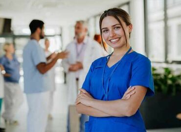 Formación Universitaria facilita el acceso al Título Oficial de Técnico en Cuidados Auxiliares de Enfermería mediante pruebas libres oficiales