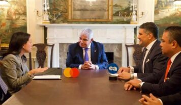 Caja de Ahorros y Mastercard impulsan la digitalización de los subsidios estatales en Panamá