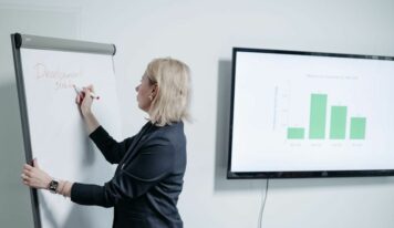 La formación continua y el upskilling: claves de Steelter para sobrevivir en un mercado laboral cambiante