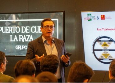 Ignacio Campoy inaugura el año del Club de Empresas Caja 87 con una ponencia sobre los hábitos del éxito empresarial