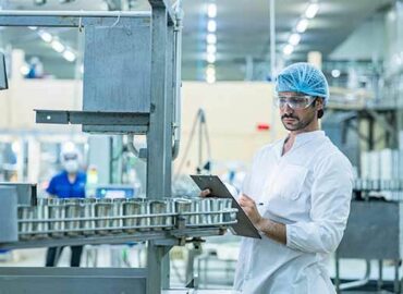 Formación Universitaria presenta su curso de Técnico Superior en Química Industrial