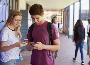 Mensajes efímeros, un riesgo persistente en el entorno digital de los menores