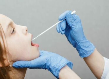 Dr. Carlos Saga, otorrinolaringólogo de Policlínica Gipuzkoa: «La mínima invasión debe ser la norma en el tratamiento de las enfermedades de las glándulas salivales»