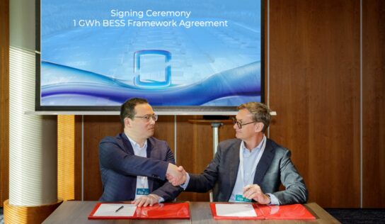 Sungrow y Delta Capacity refuerzan su colaboración con un acuerdo marco de 1 GWh BESS firmado en el Energy Storage Summit