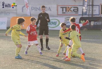 Más de 750 jóvenes futbolistas participan en el Trofeu Fibwi Ibiza de Futbol Base