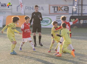 Más de 750 jóvenes futbolistas participan en el Trofeu Fibwi Ibiza de Futbol Base