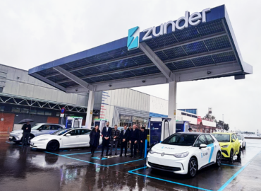 Zunder inaugura su estación de carga en Sedaví (Valencia) tras reconstruir los daños causados por la DANA