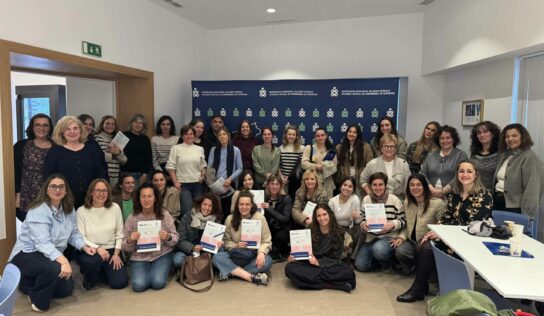 El Colegio de Enfermería de Gipuzkoa presenta una nueva guía práctica sobre el manejo del botón gástrico en la práctica enfermera
