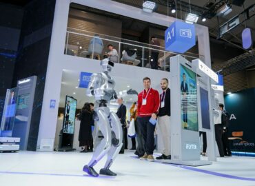 Humanos virtuales en todas partes: iFLYTEK lleva el servicio IA al mundo real en el MWC26