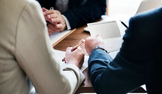 Los despachos de Colomer Abogados y Noguera Procuradores se unen para reforzar la defensa en recursos de nacionalidad ante el aumento de denegaciones en España