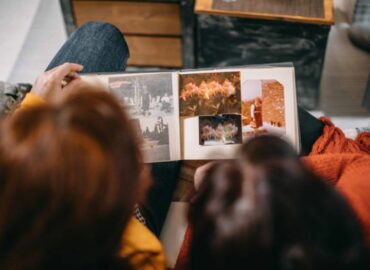 Los álbumes personalizables: el regalo más emotivo para este Día de la Madre, según 123tinta.es