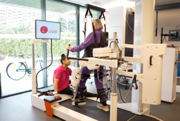 Residencias de mayores y centros de neurorrehabilitación, los caballos de batalla contra el Parkinson