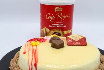 El Obrador de Goya lanza por primera vez una tarta hecha con la icónica Caja Roja® de Nestlé, para el Día de la Madre