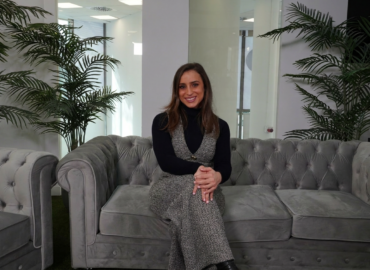 Redegal incorpora a Yenthel de la Torre como Corporate Communications Director