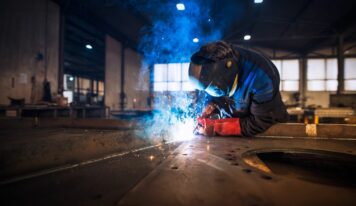 Solda Electric comercializa equipos de protección para trabajos de soldadura y amolado