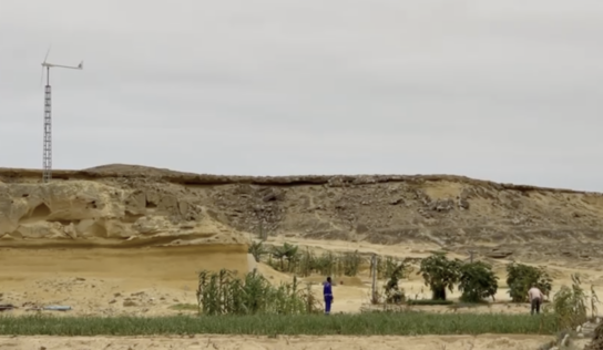 Una zona de cultivo en mitad del desierto es posible gracias al viento