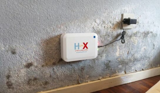 Humix alerta sobre la humedad capilar oculta tras el olor a cerrado en viviendas vacacionales