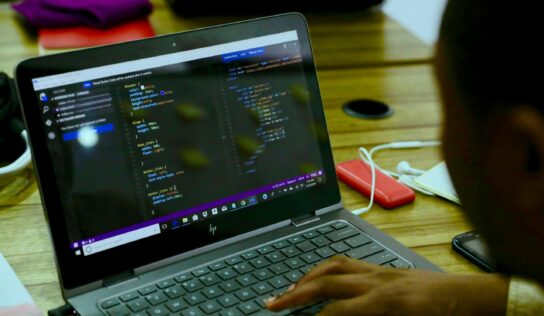 Los nuevos másteres tech ya no forman solo expertos digitales: buscan perfiles capaces de traducir tecnología en negocio