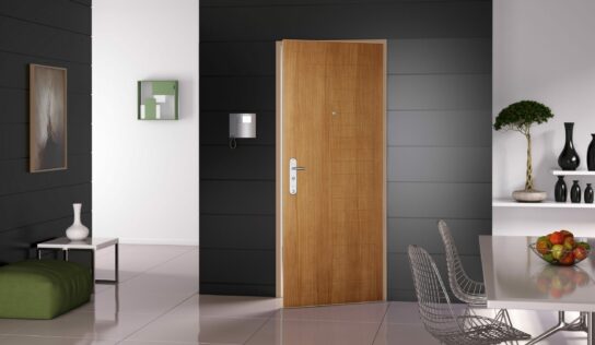 Casi la mitad de los españoles cree que una buena puerta es la mejor forma de proteger su hogar